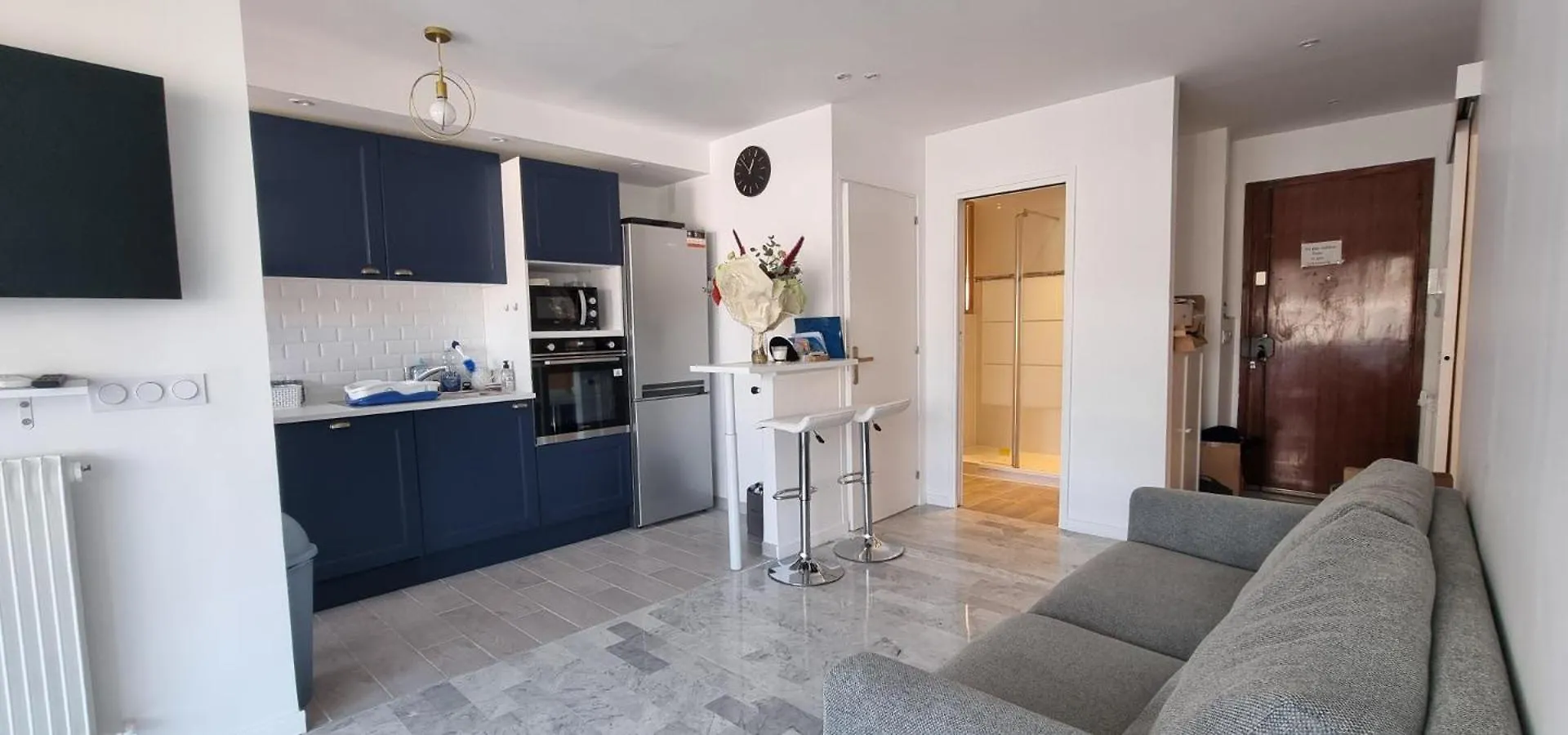 Apartment Juan-Les-Pins 150M Des Plages 6 Couchages Parking France